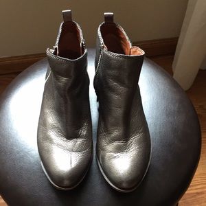 Lucky Brand Women’s Metallic Gray Booties